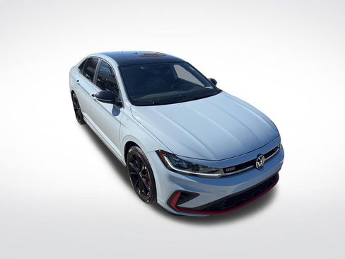 Used 2025 Volkswagen Jetta GLI Autobahn image 34