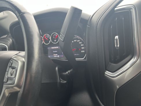 Used 2021 Chevrolet Silverado 1500 LT Trail Boss w/ Convenience Package II image 17