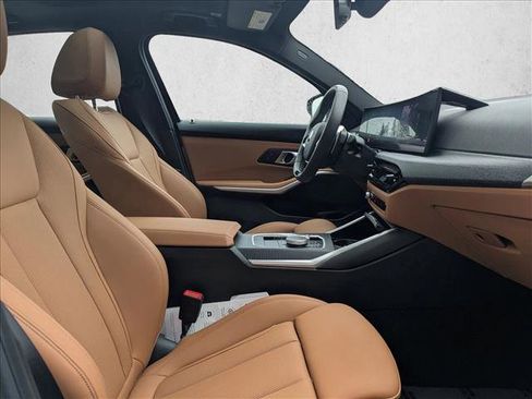 Used 2025 BMW 330i xDrive Sedan w/ Convenience Package image 27