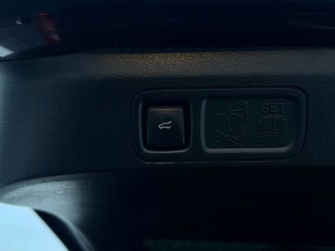 Used 2020 Lincoln Navigator L Reserve w/ Equipment Group 208A Reserve image 12