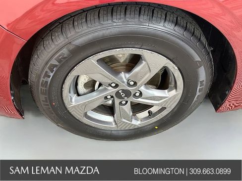 Used 2022 Kia K5 LXS image 27