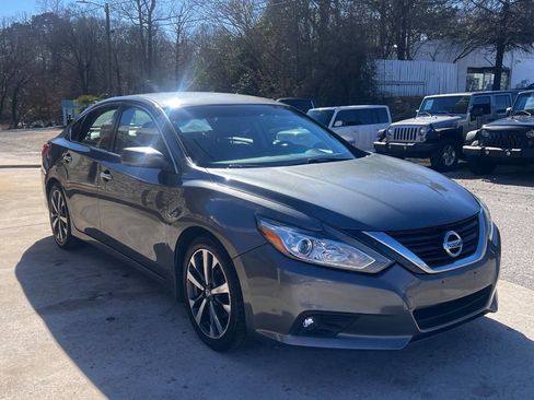 Used 2016 Nissan Altima 2.5 SR image 8