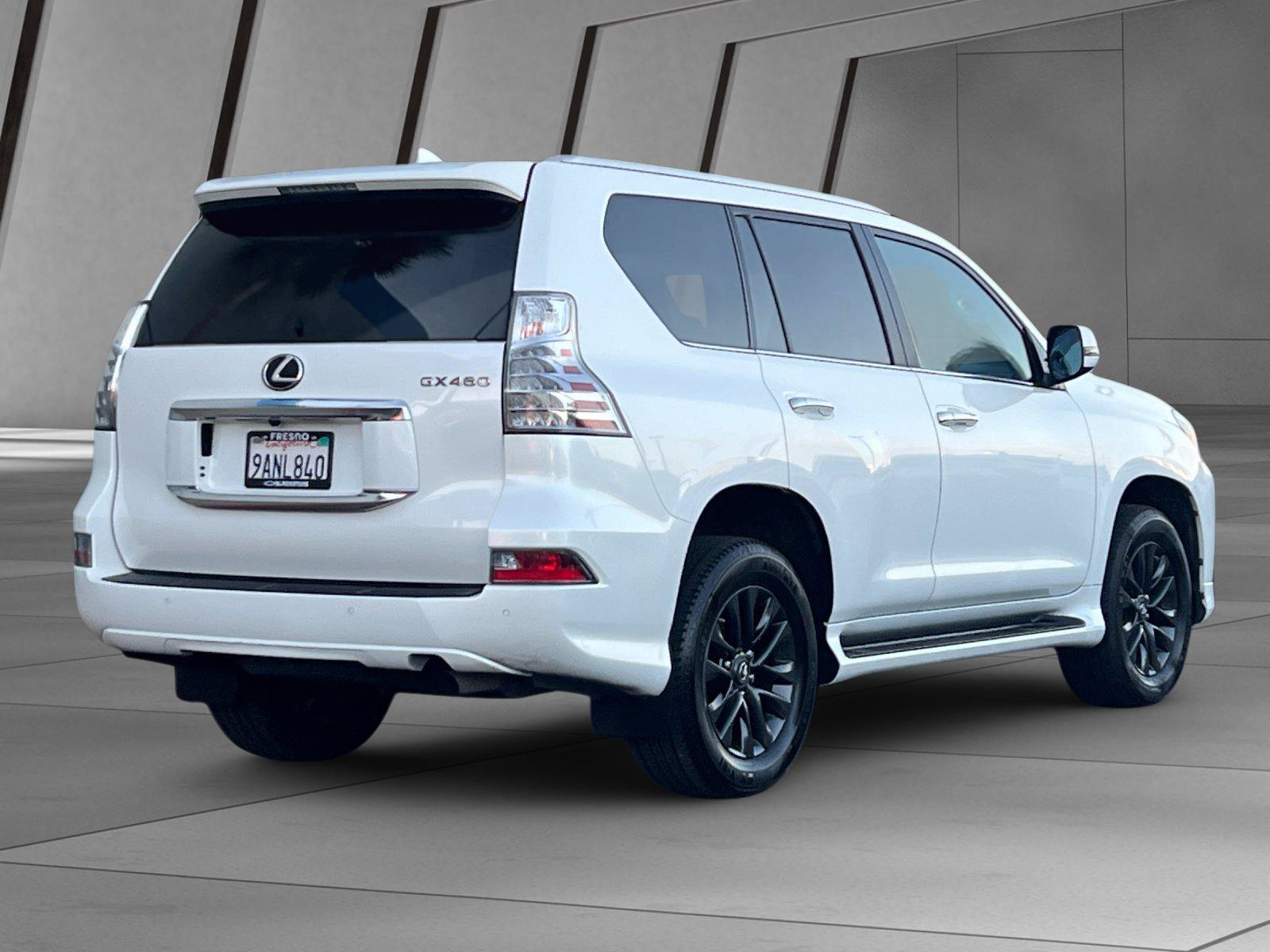 Used 2022 Lexus GX 460 Premium w/ Premium Package AWD/4WD image 4