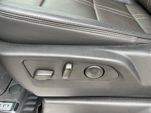 Used 2025 Chevrolet Silverado 2500 High Country w/ High Country Premium Package AWD/4WD image 10