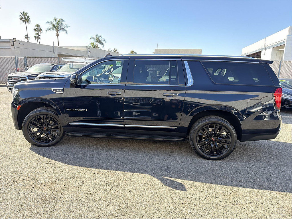 Used 2023 GMC Yukon XL SLT w/ SLT Luxury Package RWD image 8