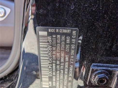 Used 2016 Porsche Macan S image 16