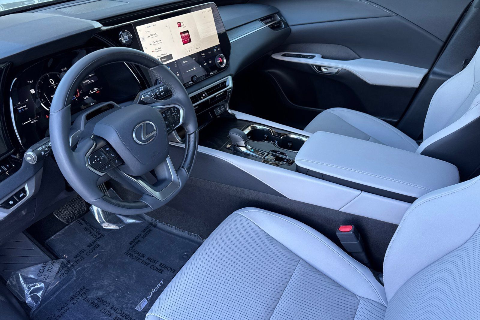 Certified 2025 Lexus RX 350 F Sport w/ Convenience Package FWD image 11