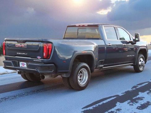Used 2022 GMC Sierra 3500 Denali w/ Denali Ultimate Package image 6