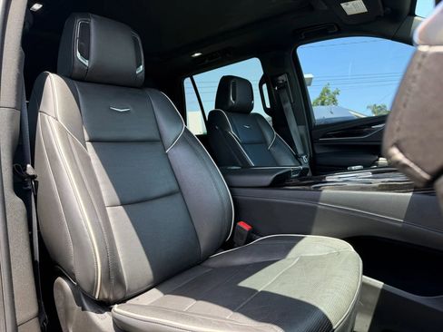 Used 2022 Cadillac Escalade Sport image 18