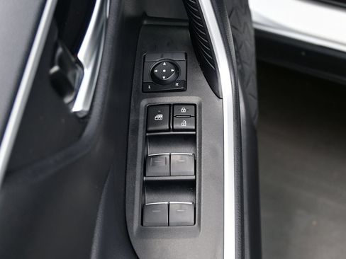 Used 2024 Toyota RAV4 XLE FWD image 10