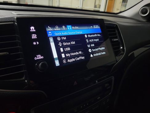 Certified 2022 Honda Pilot Touring image 29