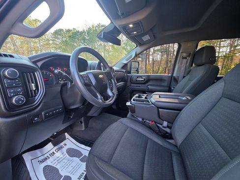 Certified 2024 Chevrolet Silverado 2500 Custom w/ Custom Value Package AWD/4WD image 9