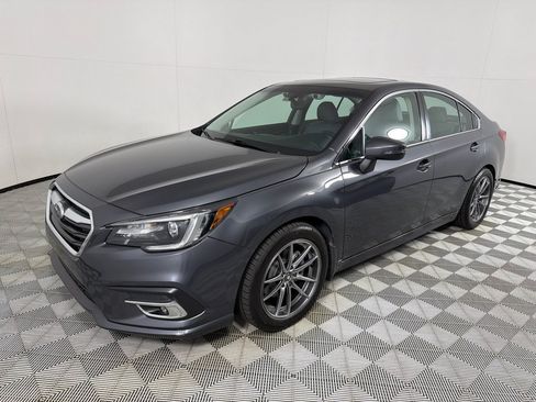 Used 2018 Subaru Legacy 3.6R Limited AWD/4WD image 9