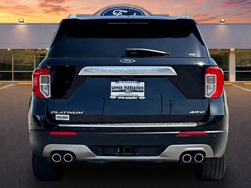 Certified 2024 Ford Explorer Platinum w/ Technology Package AWD/4WD image 4