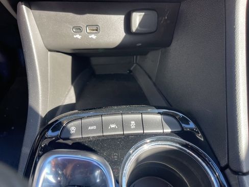 Certified 2025 Buick Encore GX Preferred image 24