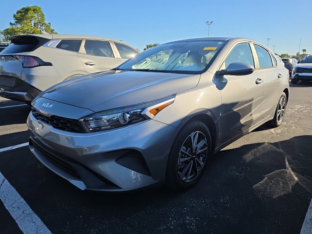 Certified 2024 Kia Forte LXS FWD image 6