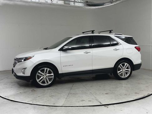 Used 2018 Chevrolet Equinox Premier FWD image 4