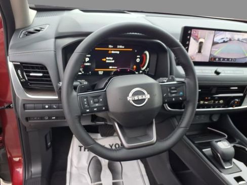 Used 2025 Nissan Rogue Platinum w/ Tech Package AWD/4WD image 22