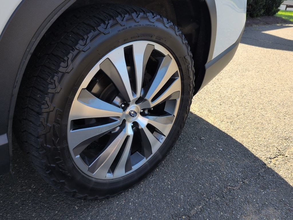 Used 2022 Subaru Ascent Touring AWD/4WD image 11