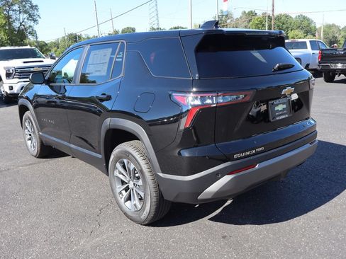 New 2026 Chevrolet Equinox LT AWD/4WD image 3