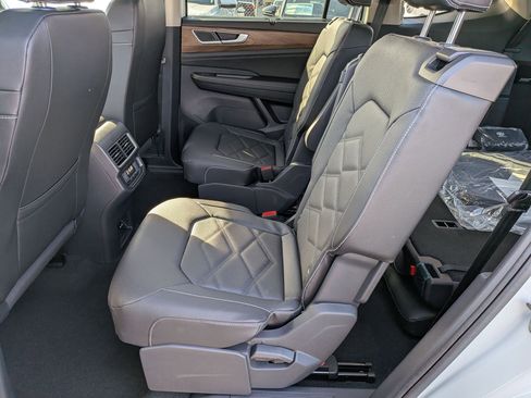 New 2026 Volkswagen Atlas SE image 28