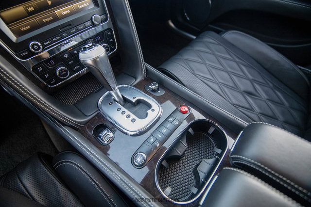 Used 2015 Bentley Flying Spur W12 AWD/4WD image 26