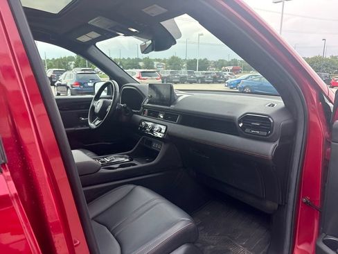 Certified 2025 Honda Pilot TrailSport image 26