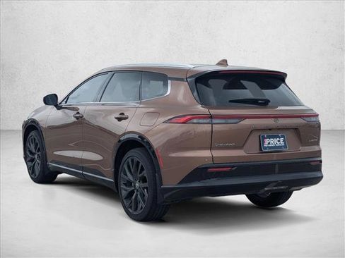 Used 2025 Toyota Crown Signia w/ Advanced Technology Package image 7