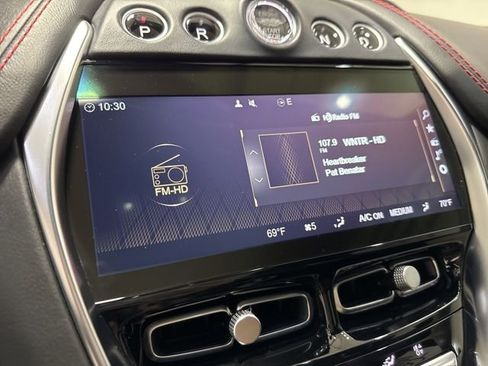 Used 2021 Aston Martin DBX image 30