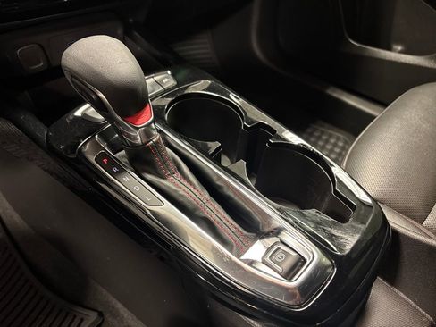 Used 2025 Chevrolet Trax RS w/ Driver Confidence Package image 36