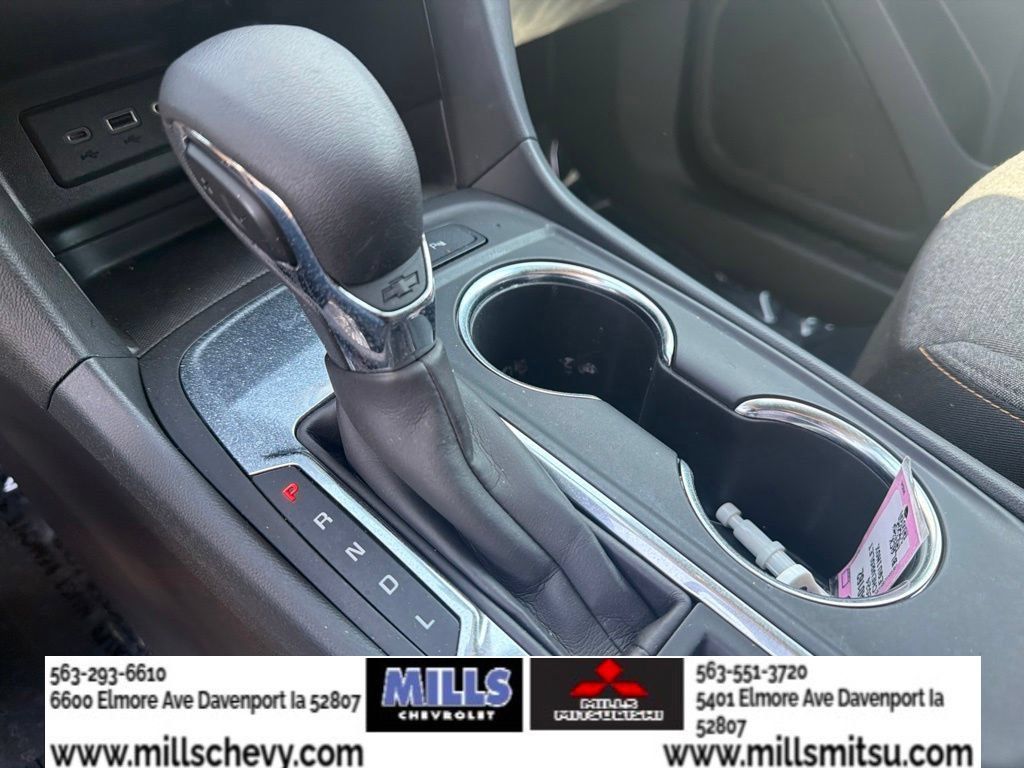 Used 2024 Chevrolet Equinox LT FWD image 18