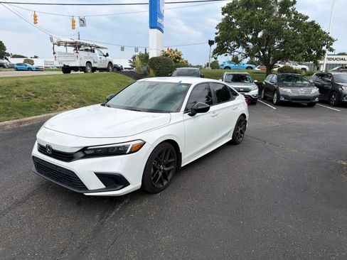 Used 2024 Honda Civic Sport image 5