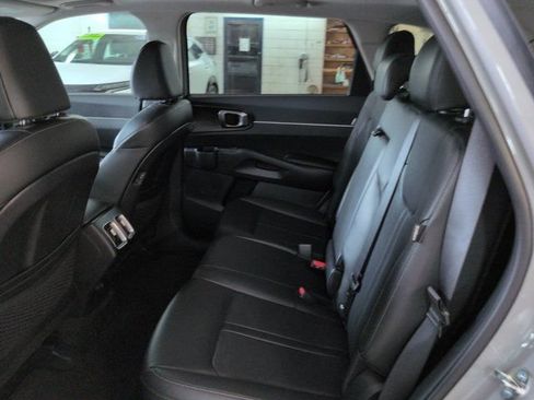 Used 2026 Kia Sorento S w/ S Panoramic Sunroof Package FWD image 13