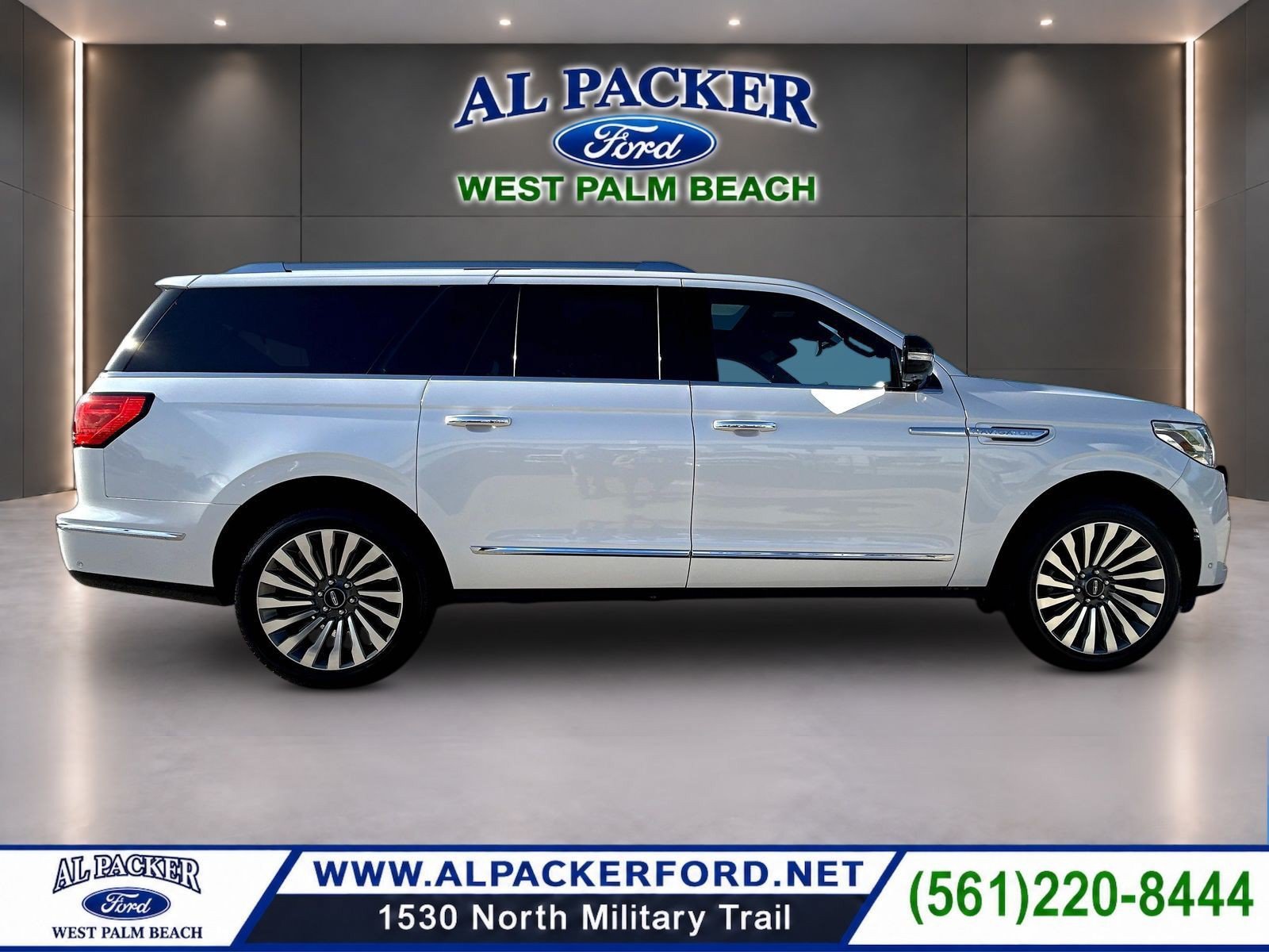 Used 2019 Lincoln Navigator L Reserve AWD/4WD image 4