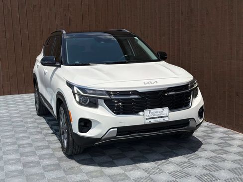 Used 2024 Kia Seltos S FWD image 13