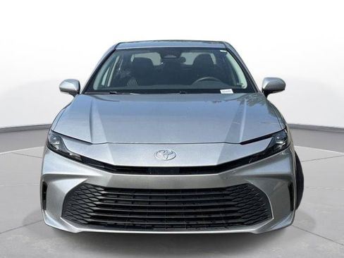Used 2025 Toyota Camry LE FWD image 3