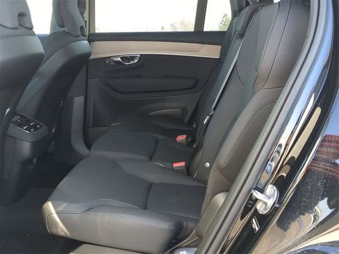 New 2026 Volvo XC90 B6 Plus w/ Protection Package Premier image 18