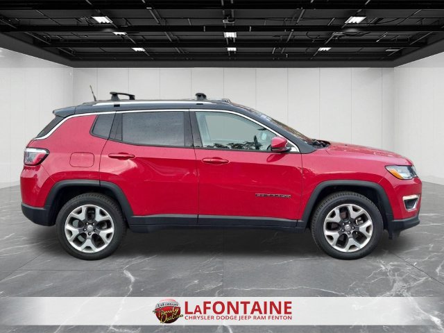 Used 2018 Jeep Compass Limited AWD/4WD image 6