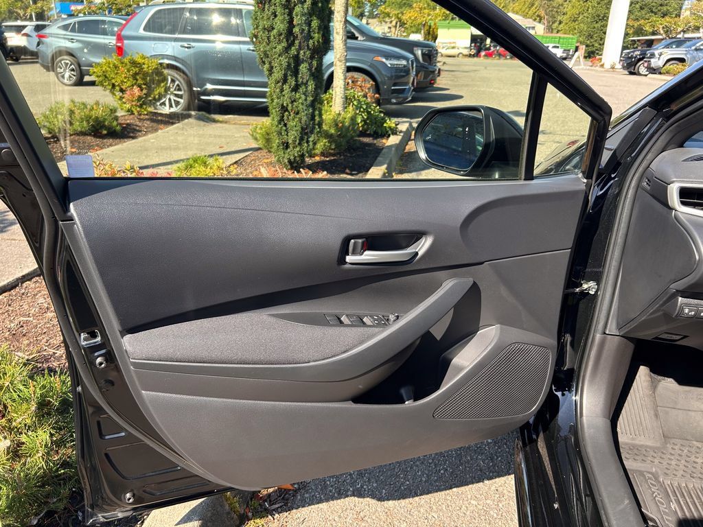 Certified 2026 Toyota Corolla SE w/ SE Package FWD image 23
