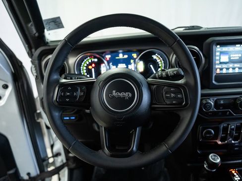 Used 2023 Jeep Wrangler Unlimited image 36