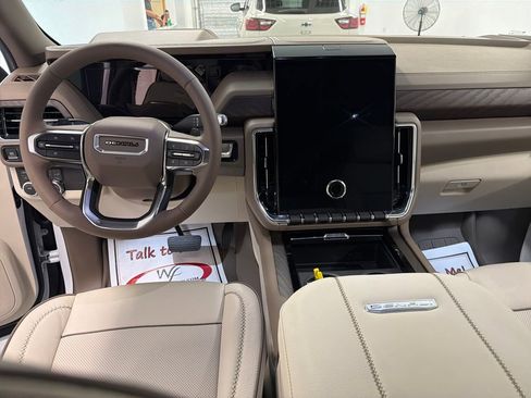New 2026 GMC Yukon Denali w/ Sun & Power Step Package AWD/4WD image 14