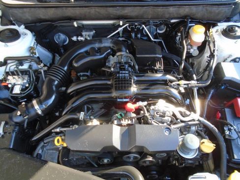 Used 2013 Subaru Legacy 2.5i Premium w/ All-Weather Pkg + Moonroof image 26