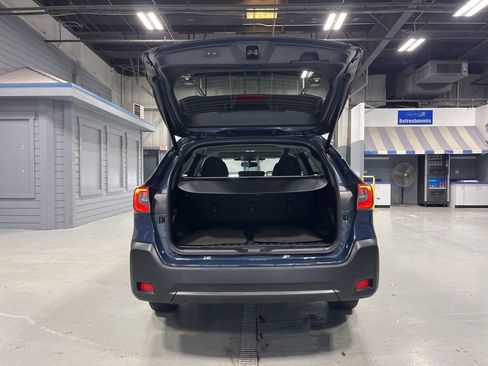 Certified 2025 Subaru Outback Premium AWD/4WD image 13