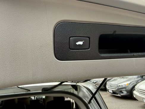Used 2012 Honda Odyssey Touring image 21