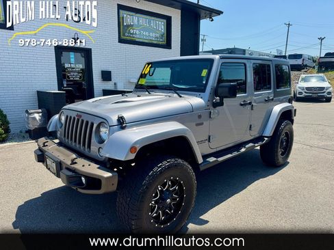 Used 2016 Jeep Wrangler Unlimited Sahara AWD/4WD image 1