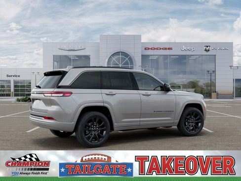 New 2026 Jeep Grand Cherokee Limited AWD/4WD image 4