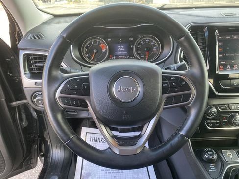 Used 2019 Jeep Cherokee Limited image 15