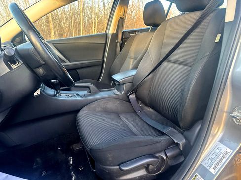 Used 2013 MAZDA MAZDA3 i Touring image 11