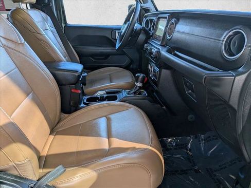 Used 2023 Jeep Wrangler Sahara image 23