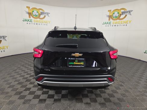 Used 2025 Chevrolet Trax LT w/ Driver Confidence Package FWD image 9